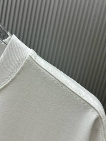 Off-White 406