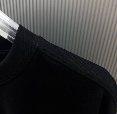 Off-White 559