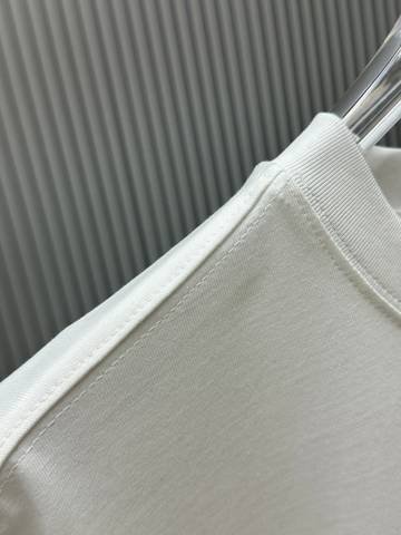 Off-White 637