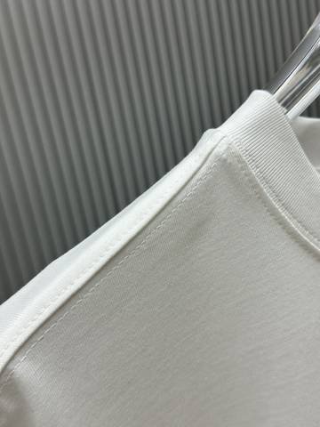 Off-White 734