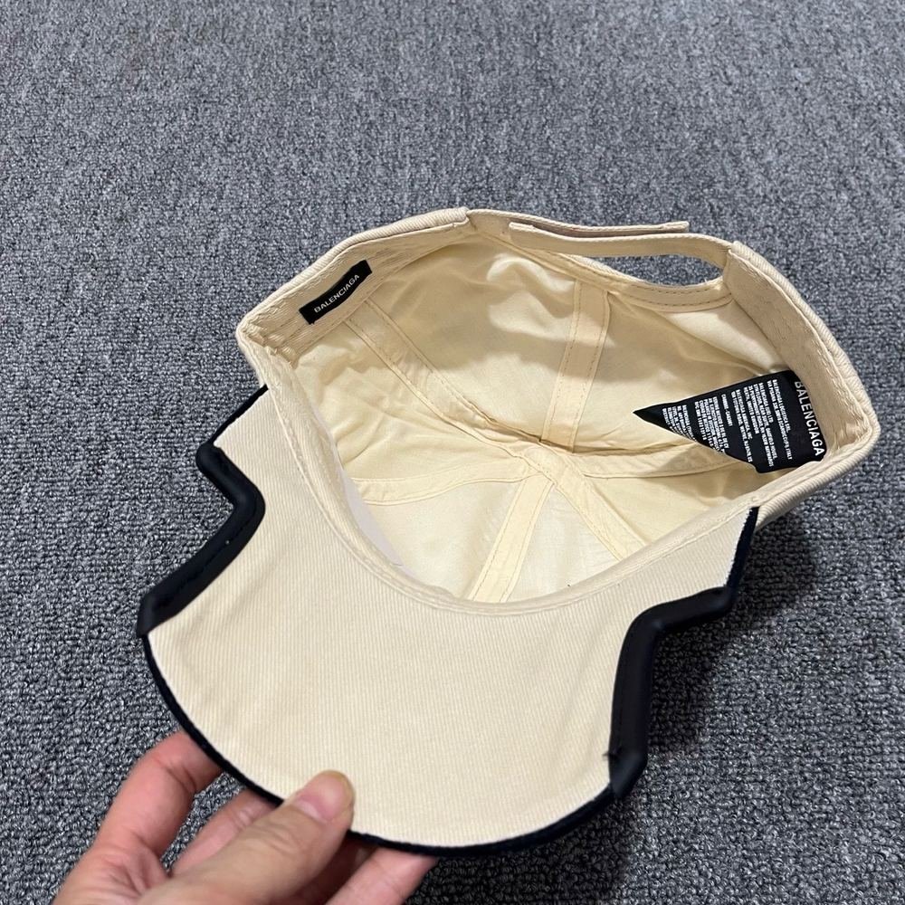 Gorras 77