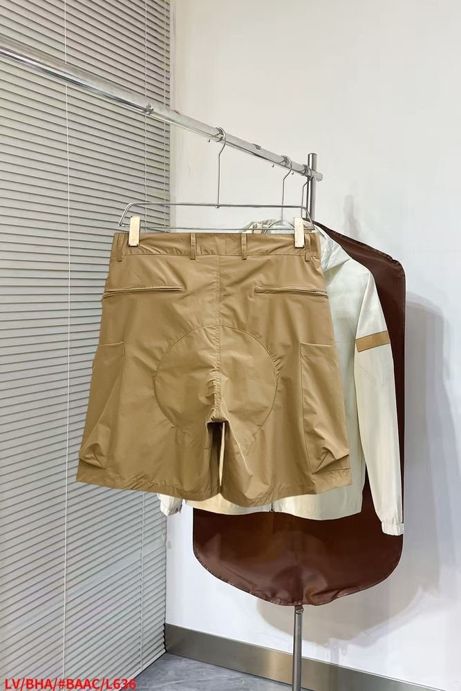 Pantalones Cortos 103