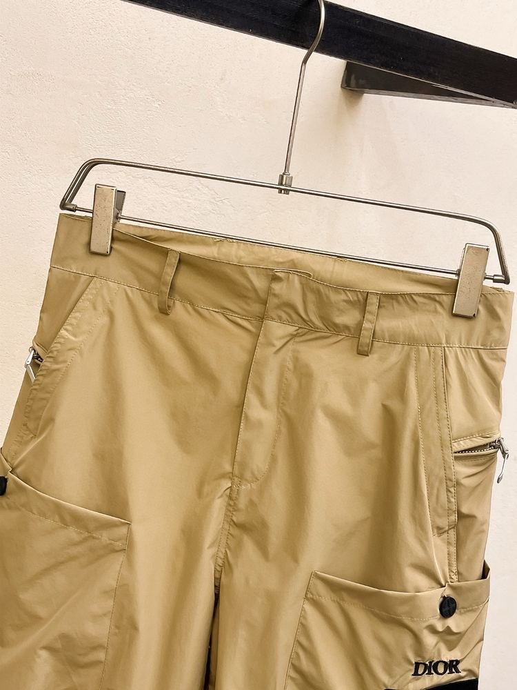 Pantalones Cortos 104