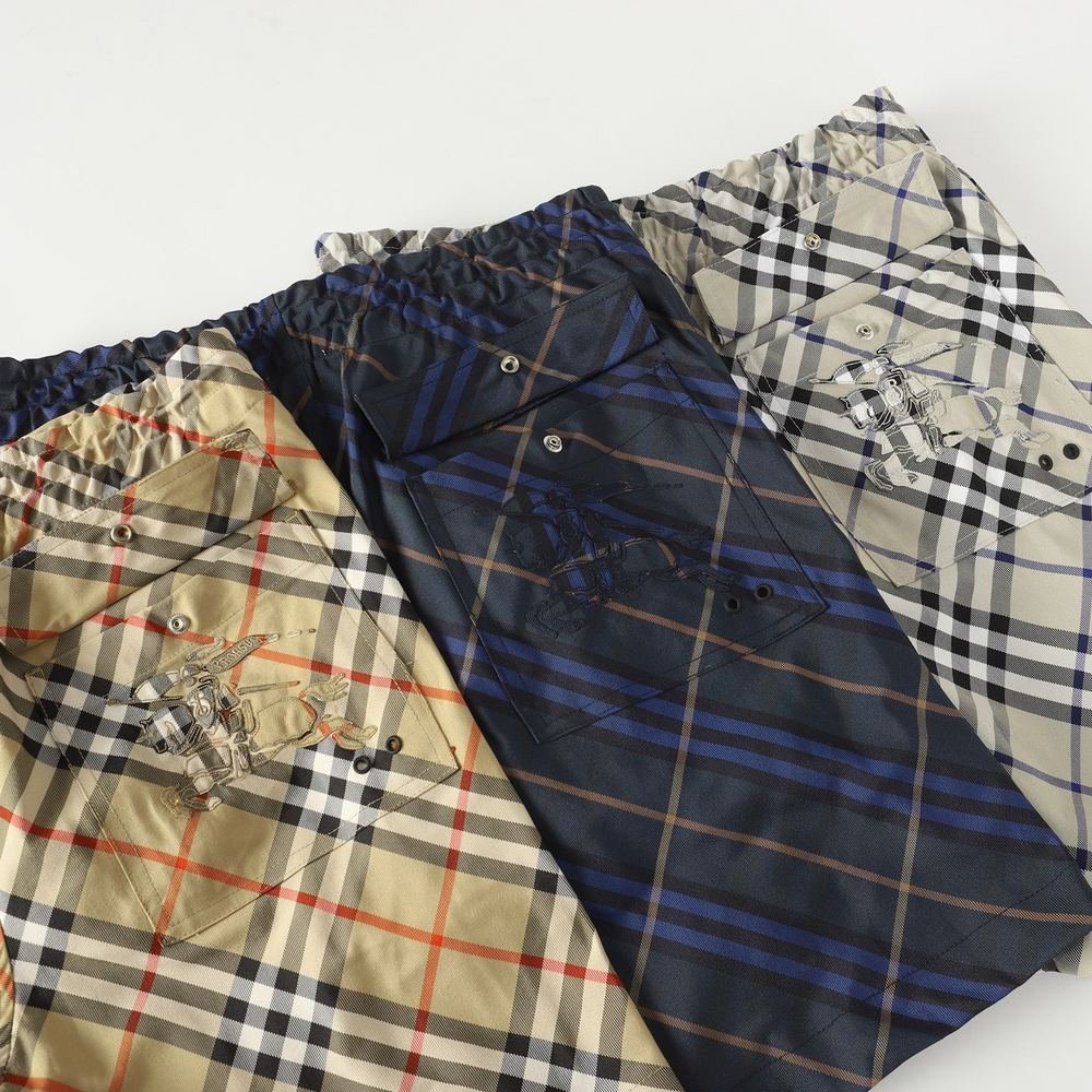 Pantalones Cortos 469