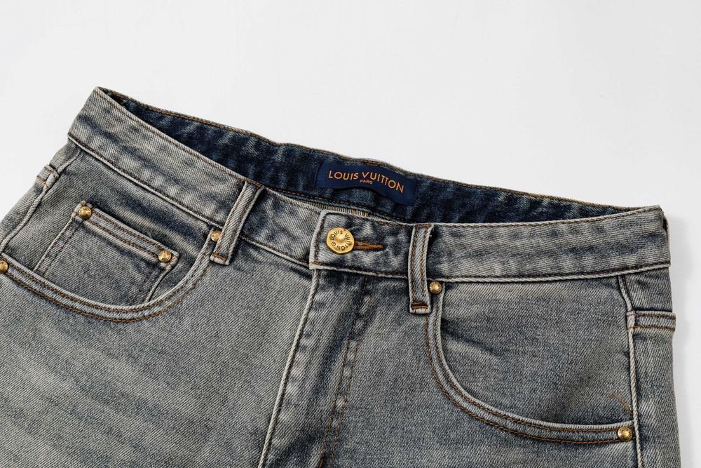 Pantalones Cortos 683