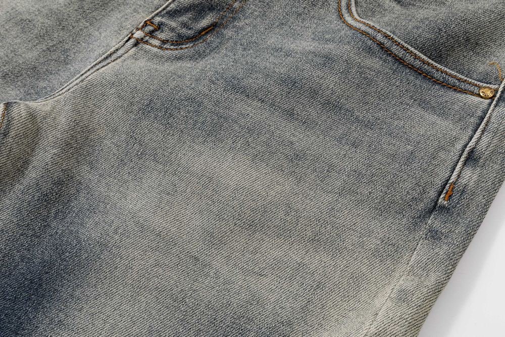 Pantalones Cortos 690