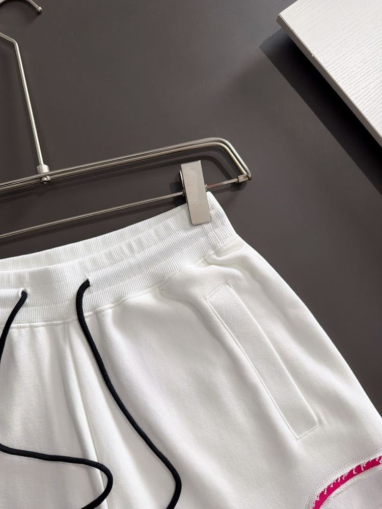 Pantalones Cortos 773